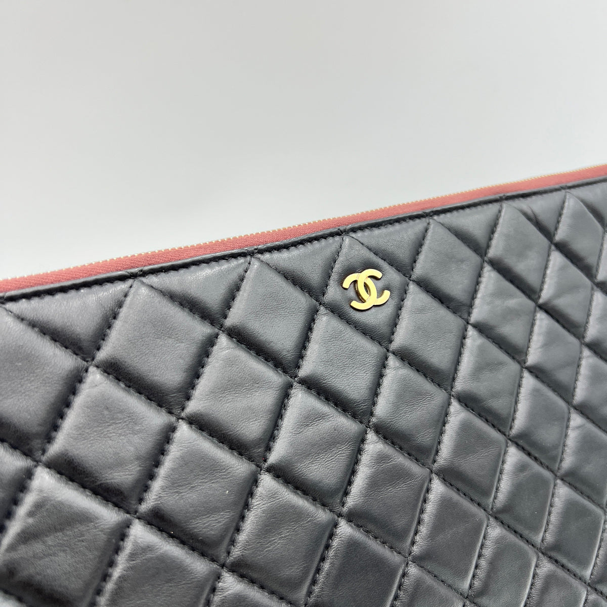 O Case Large Black Pouch in Lambskin, Light Gold hardware