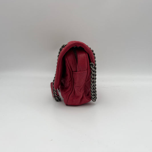 Paris Bombay Shiva Flap Pink Shoulder Bag in Calfskin, Gunmetal hardware
