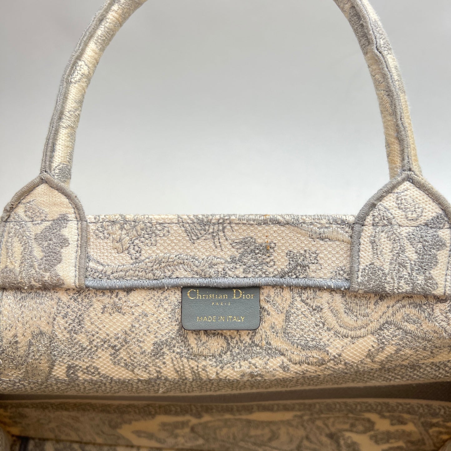 Book Tote Medium White Tote Bag in Canvas