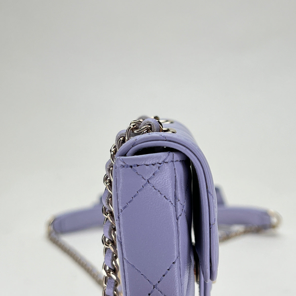 Classic Flap Chain Mini Purple Card Holder in Lambskin, Light Gold hardware