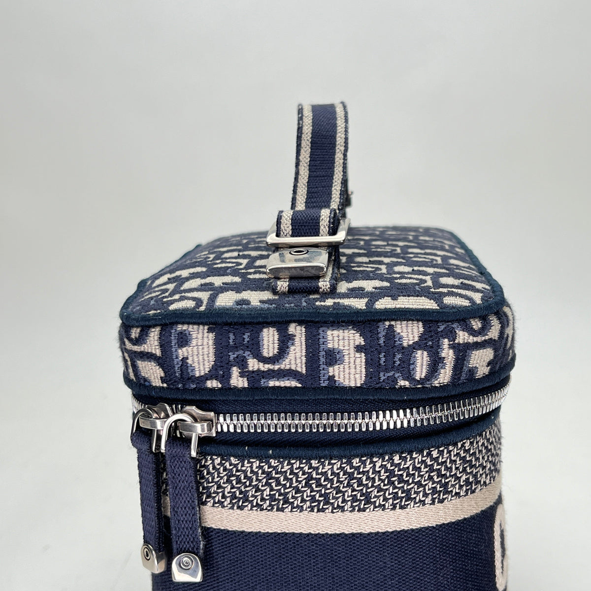 Travel vanity Navy Vanity Bag in Jacquard, Silver hardware