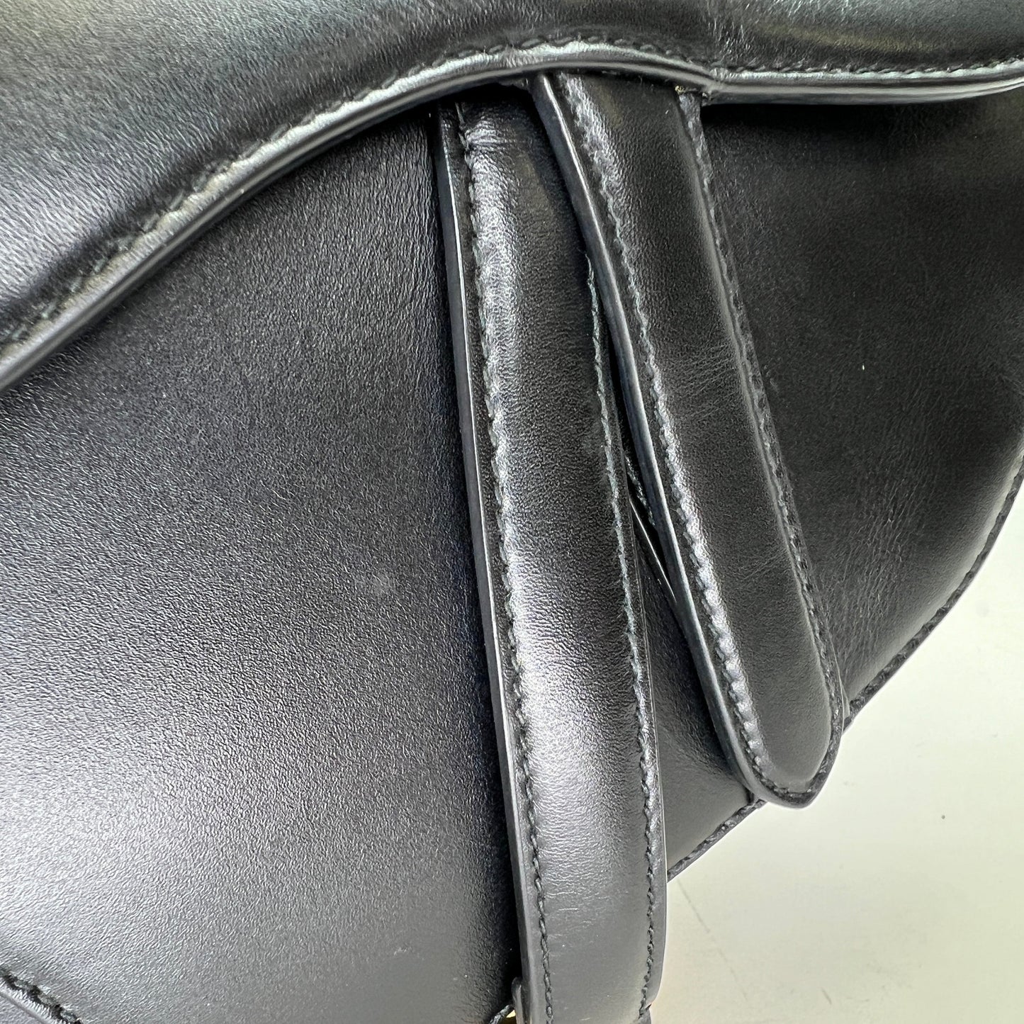 Saddle Mini Black Shoulder Bag in Calfskin, Gold hardware