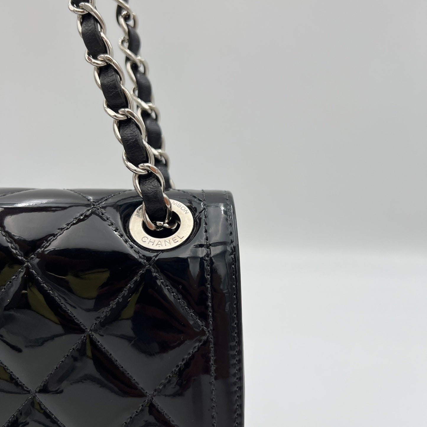 Coco Shine Medium Black Shoulder Bag in Patent Leather, Silver hardware