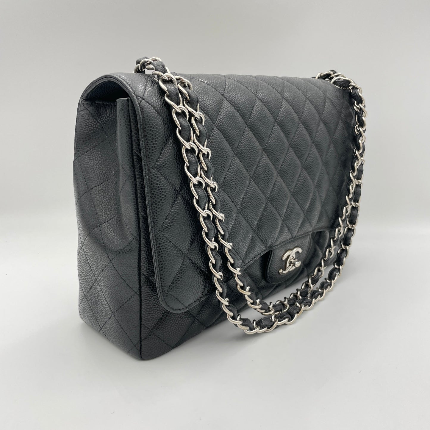 Classic Flap Maxi Black Shoulder Bag in Caviar Leather, Silver hardware