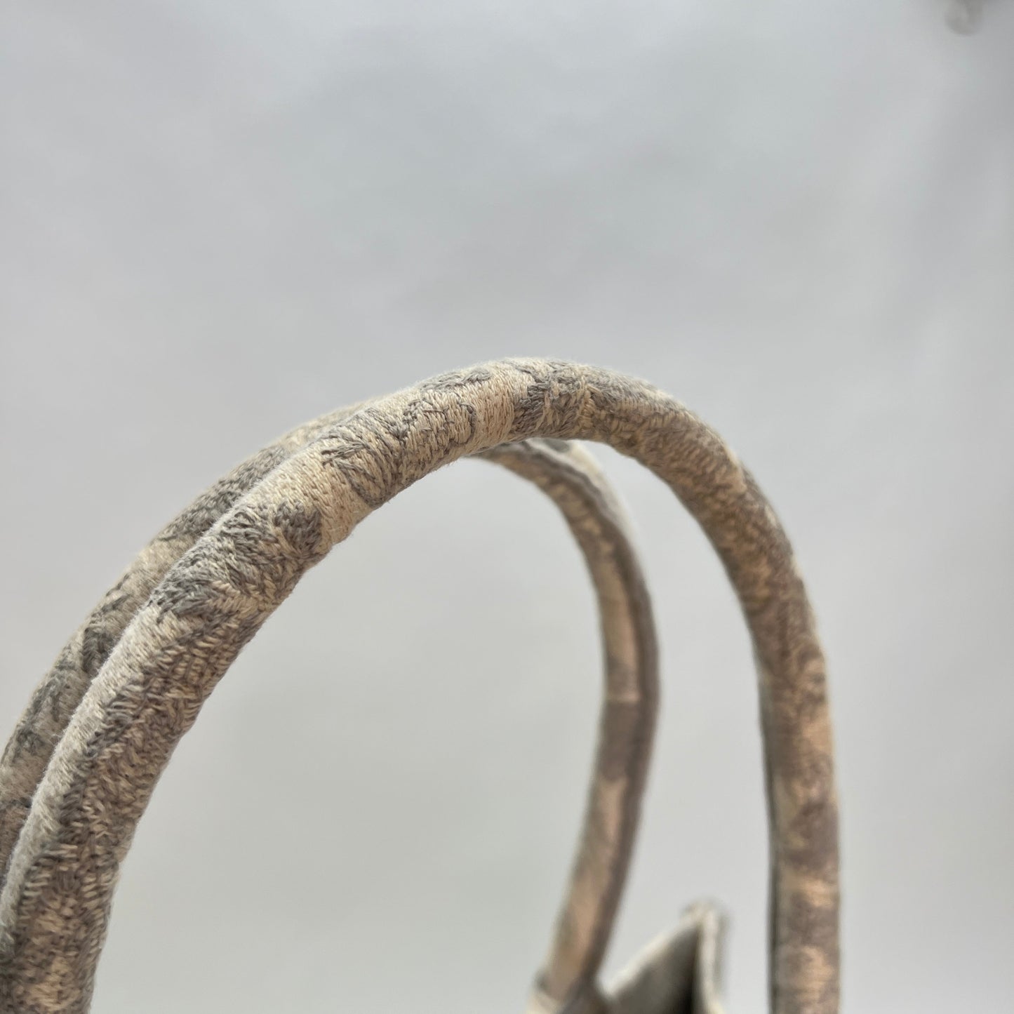 Book Tote Medium White Tote Bag in Canvas