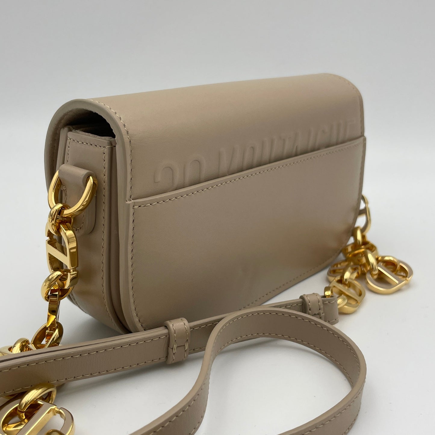 30 Montaigne Avenue Small Beige Crossbody Bag in Calfskin, Gold hardware