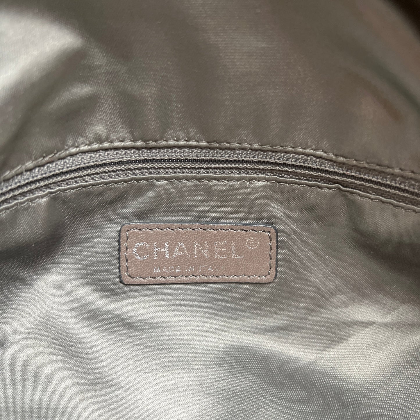 Pocket in the city Black Shoulder Bag in Caviar Leather, Ruthenium hardware