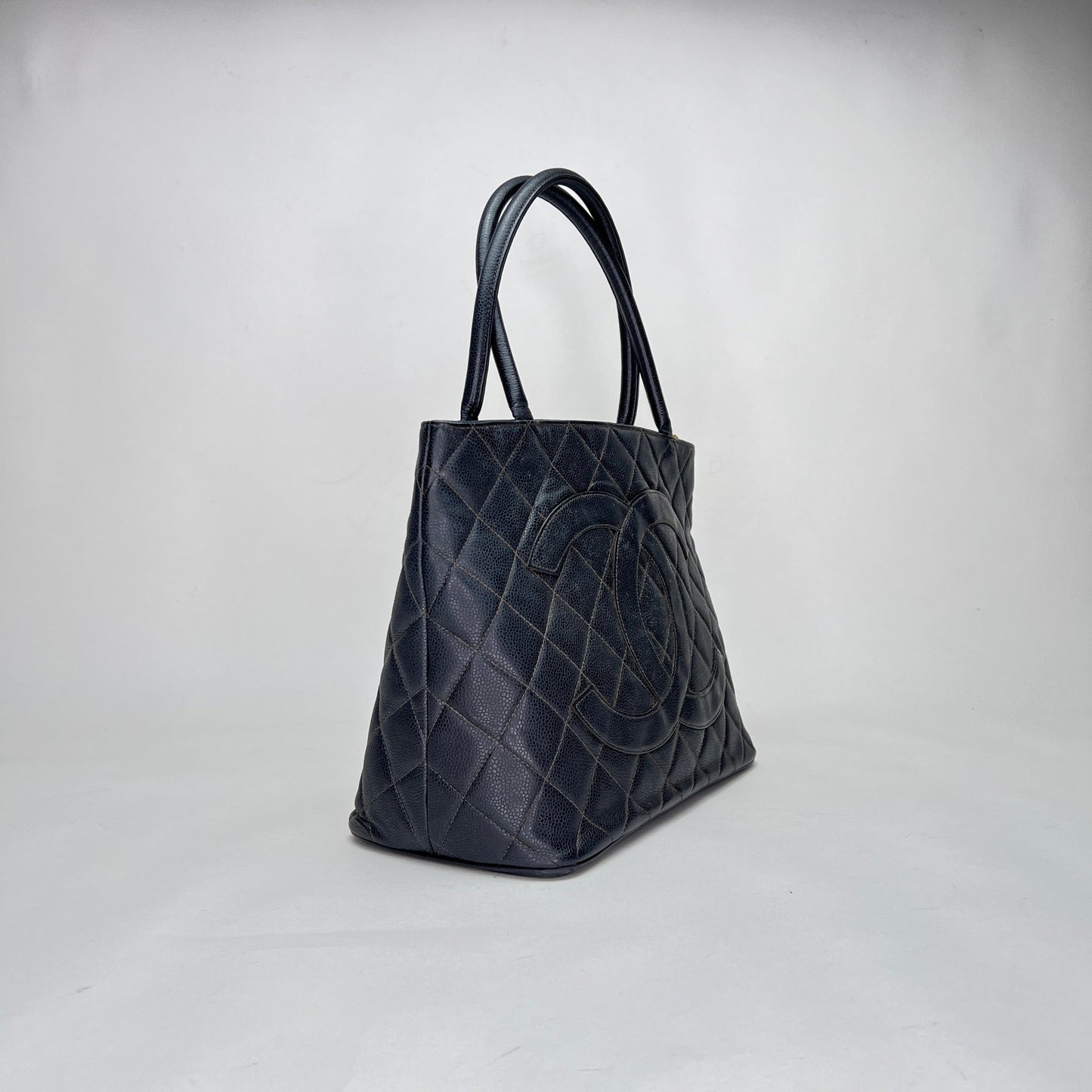 Medallion Black Tote Bag in Caviar Leather, Gold hardware