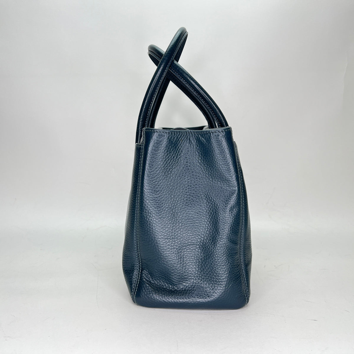 Executive Cerf Top handle bag in Calfskin, Silver Hardware