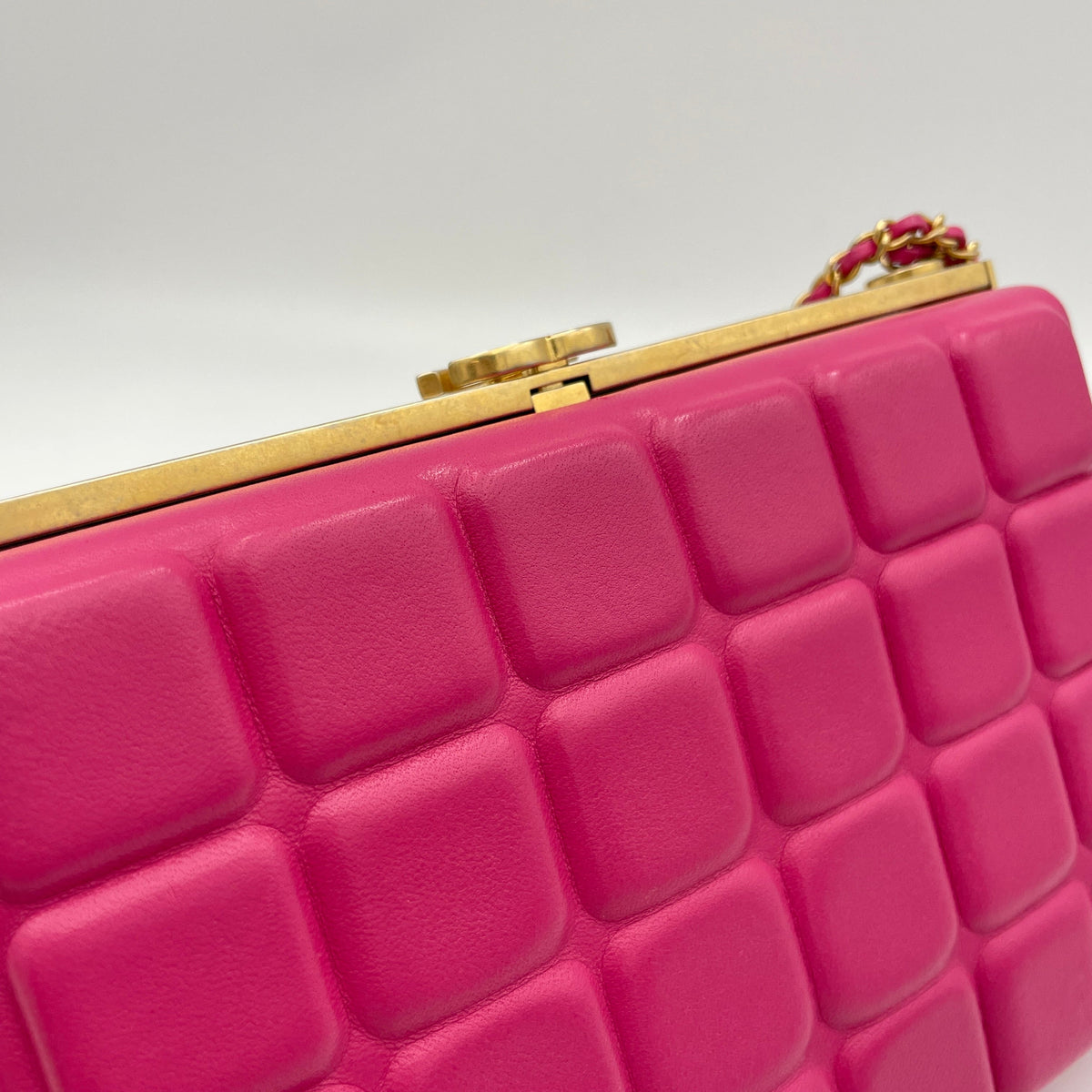 Choco Bar Pink Vanity Bag in Lambskin, Gold hardware