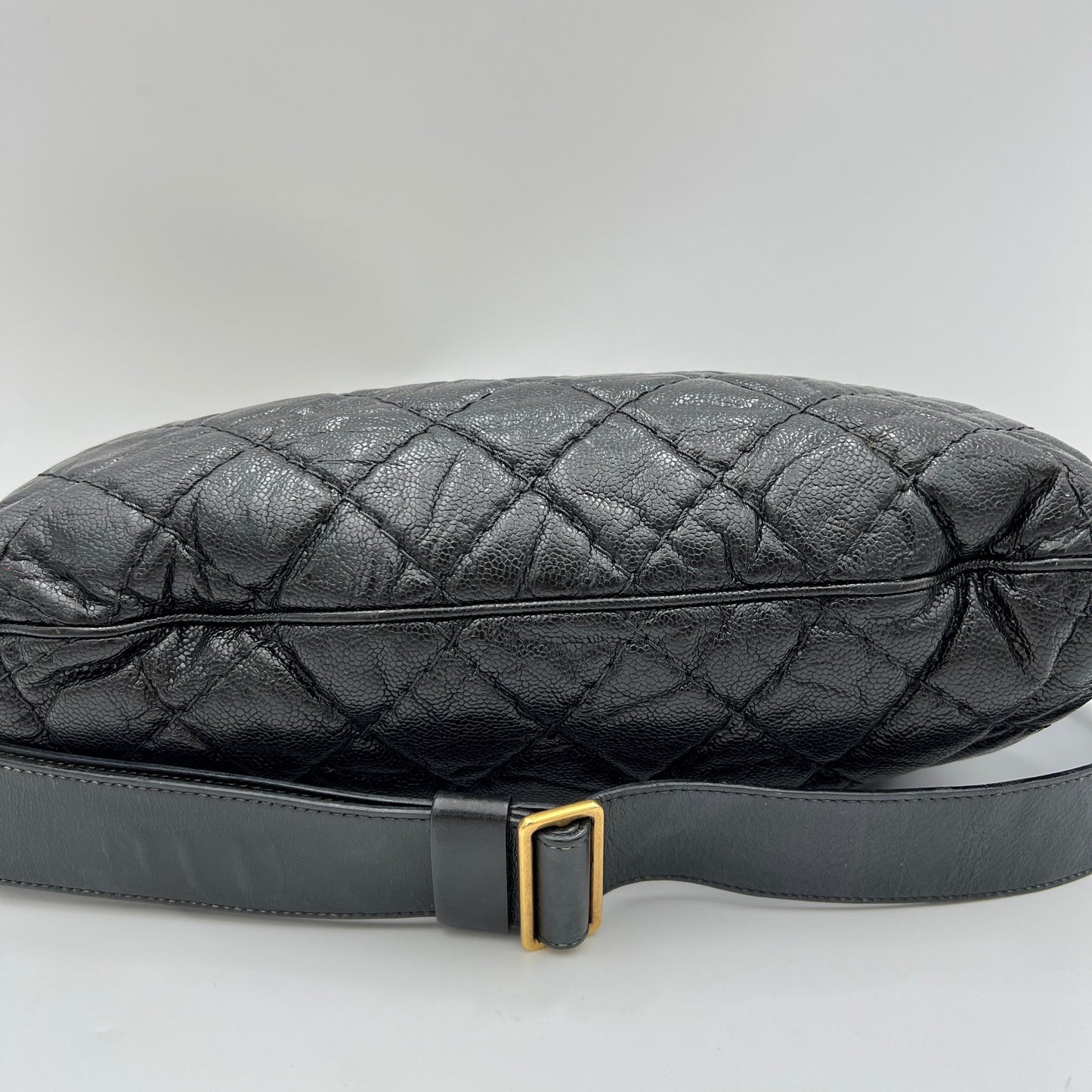 Coco pleats Black Shoulder Bag in Caviar Leather, Gold hardware
