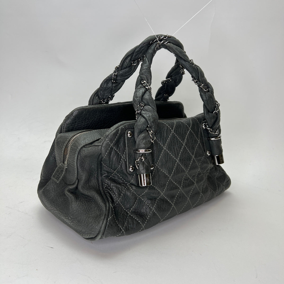 Braid Bowler Grey Top Handle Bag in Distressed Leather, Ruthenium hardware