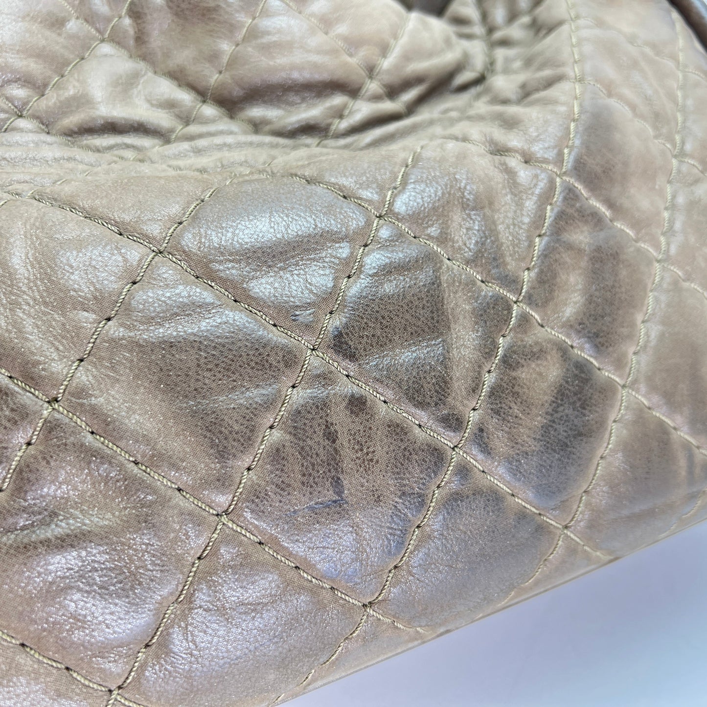 Quilted Chain Brown Shoulder Bag in, Silver hardware