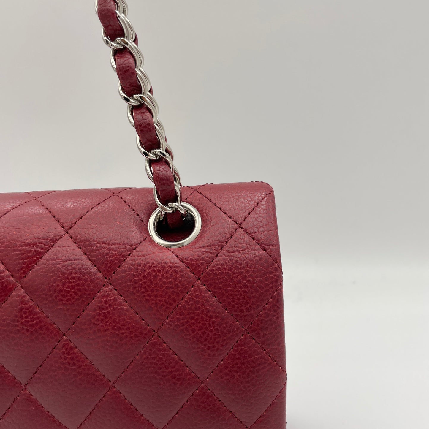 Classic Double Flap Medium Red Shoulder Bag in Caviar Leather, Silver hardware