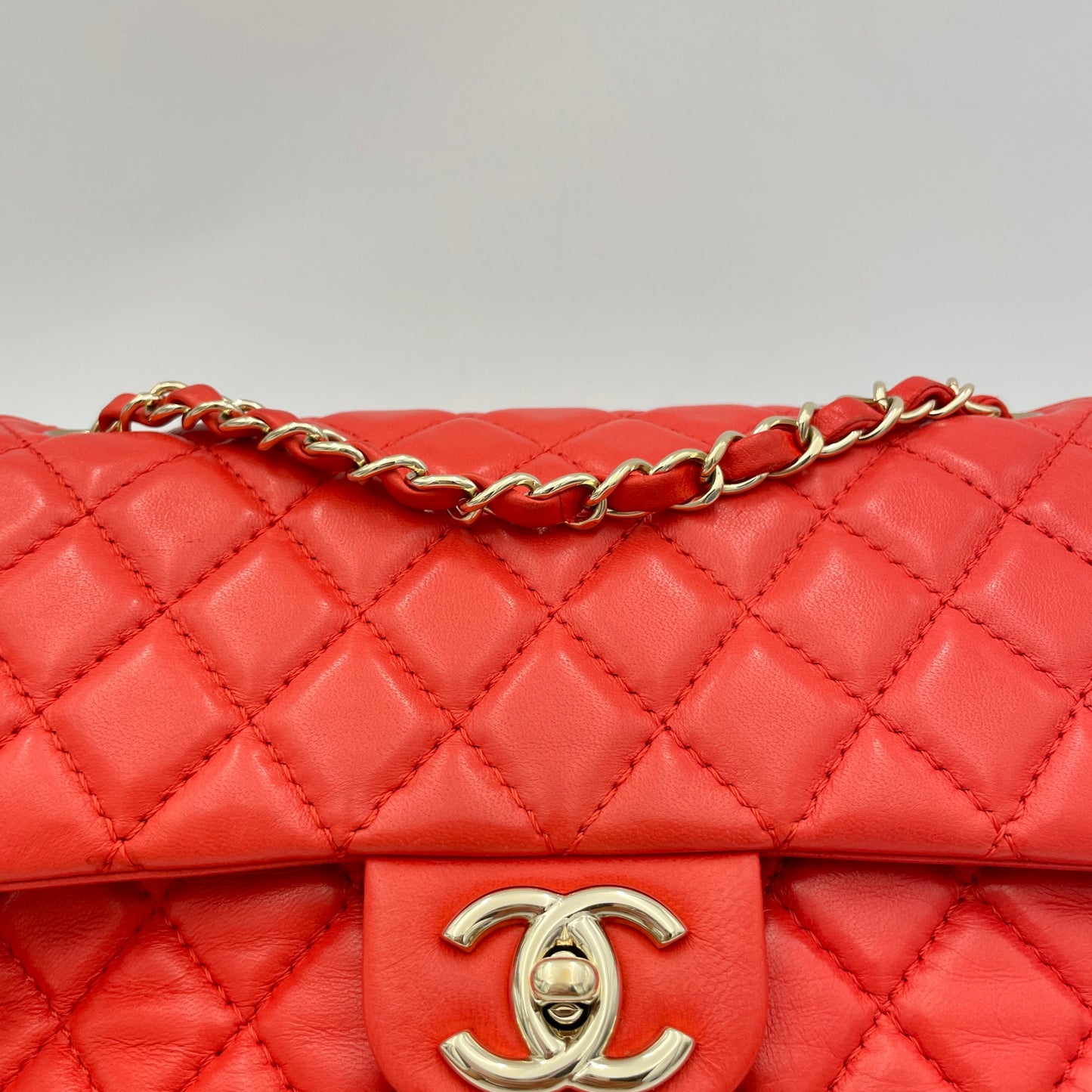 Classic Double Flap Medium Red Shoulder Bag in Lambskin, Light Gold hardware