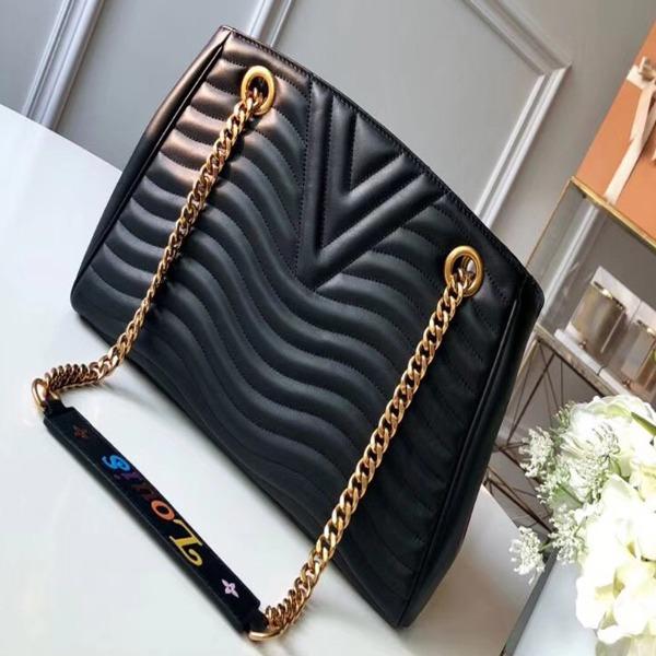 LV New Wave Chain Tote Noir