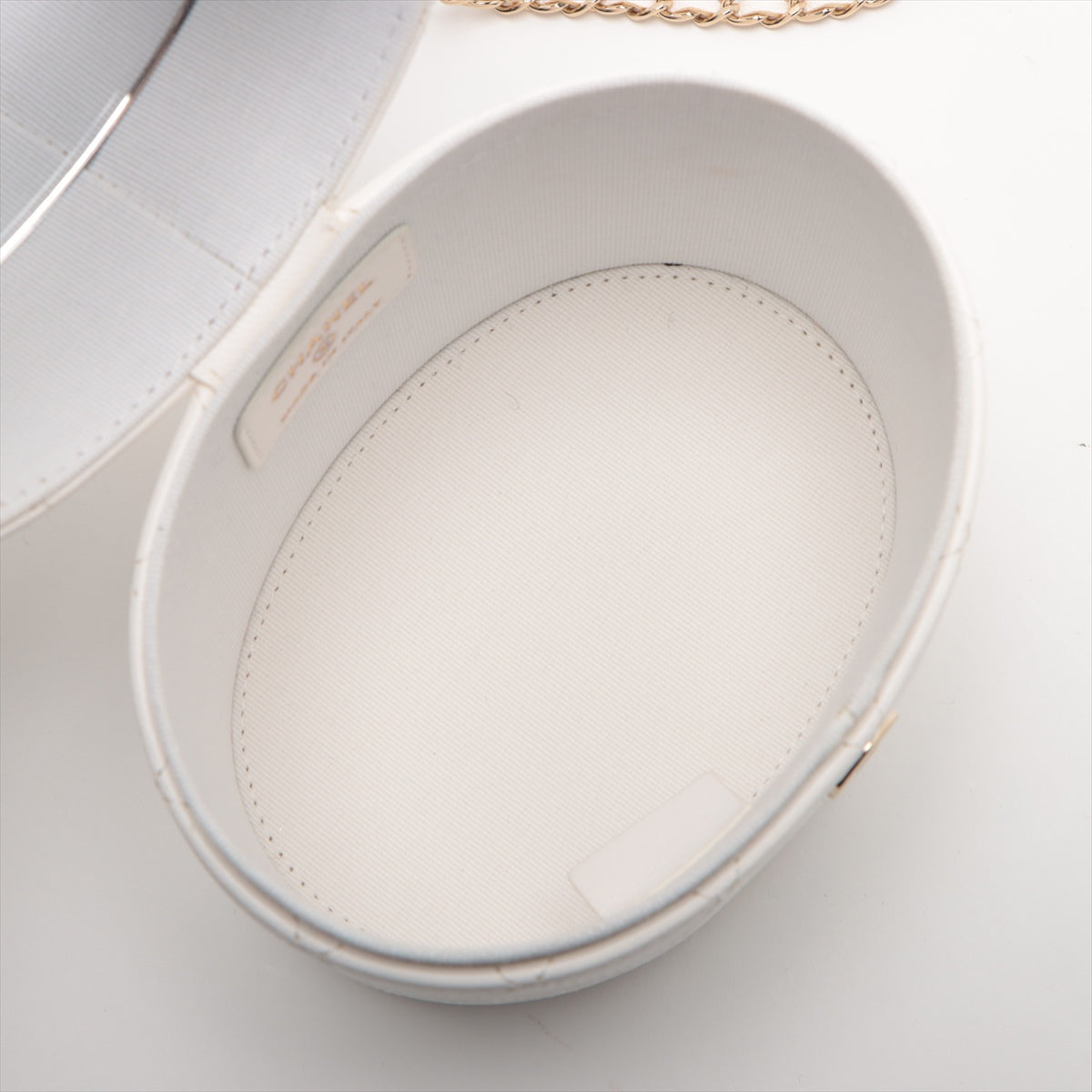 Chanel Matrasse  Chain Shoulder Bag Vanity White G  31st