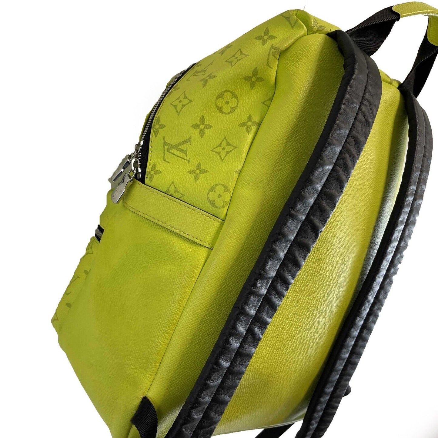 LOUIS VUITTON Taiga Monogram Discovery Backpack Neon Yellow