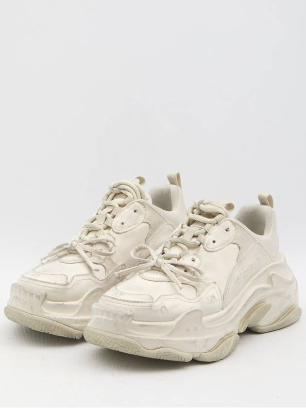 Luxury Balenciaga  Triple S Sneakers