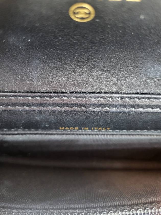 Pearl chain mini silver cross bag 31st unit AP1898 Chanel