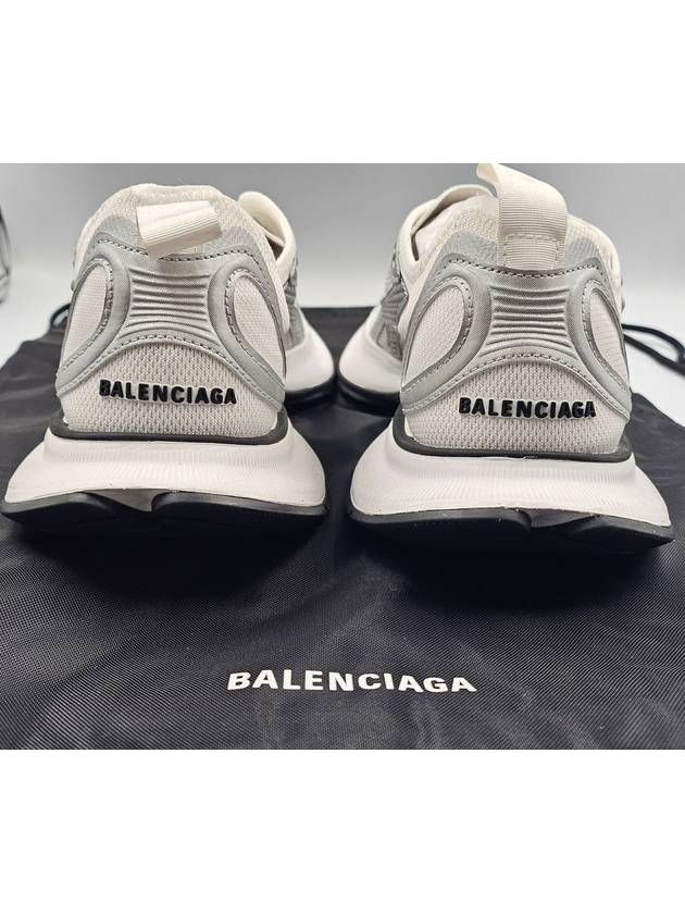 Luxury Balenciaga  Circuit Low Top Sneakers Black