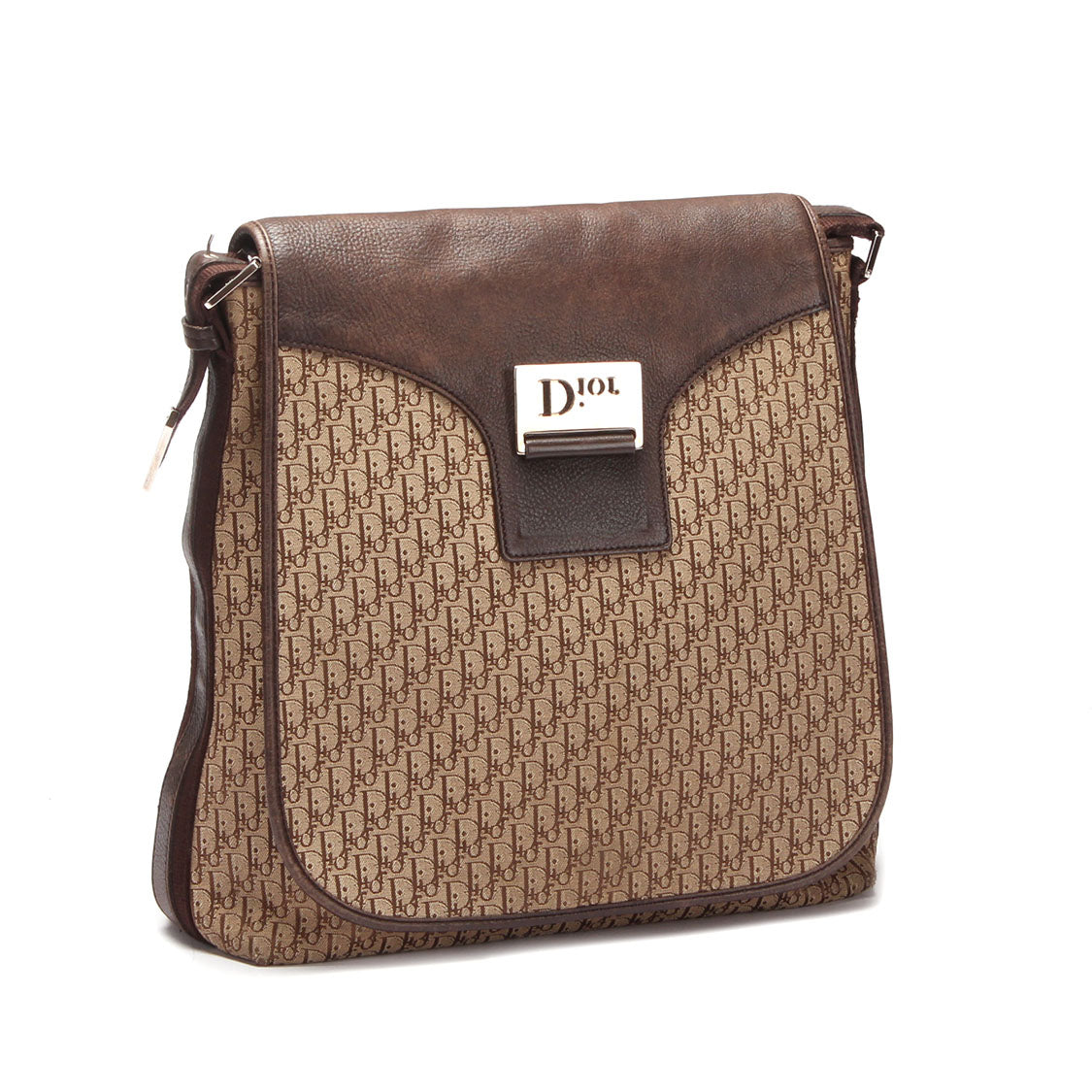 Street Chic Trotter Shoulder Bag
