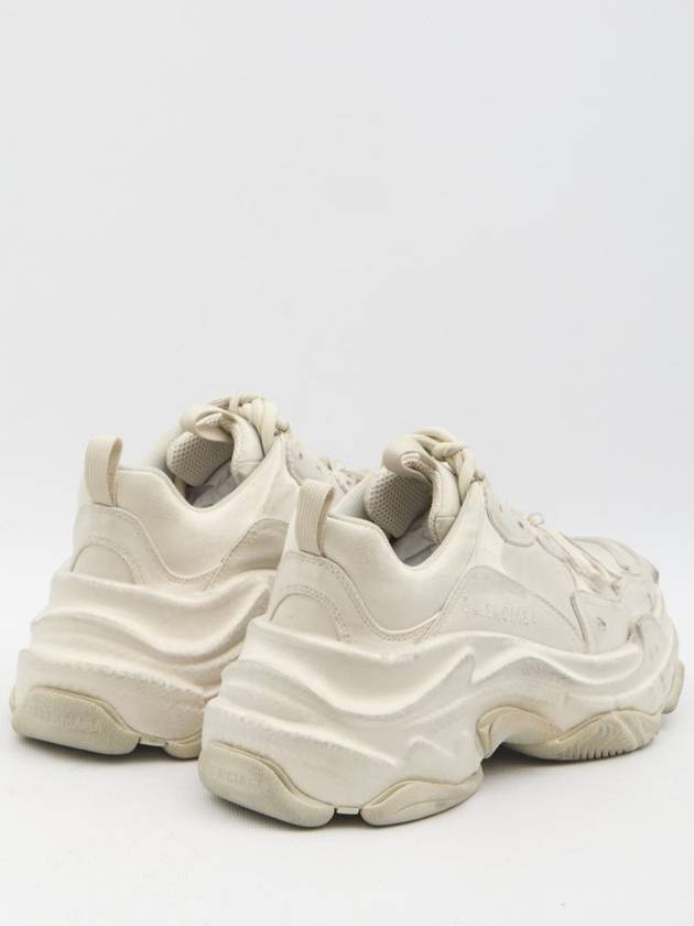 Luxury Balenciaga  Triple S Sneakers