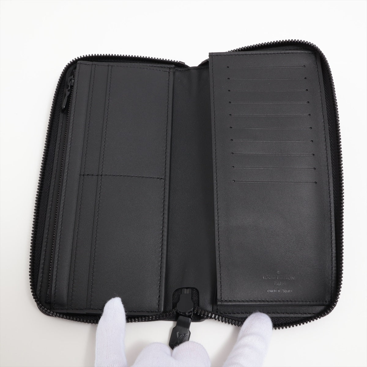 Louis Vuitton Shadow Zippy Wallet Vertical M62902 Black Round Zippe Wallet