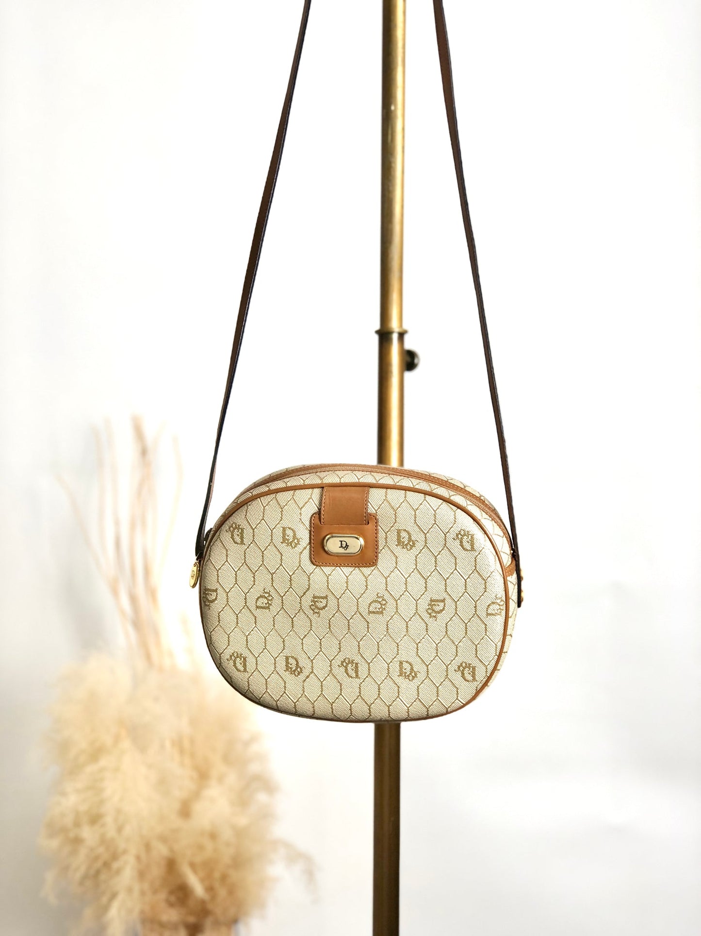 Christian Dior Honeycomb Pattern Round Shoulder bag Beige Vintage p7a3yt