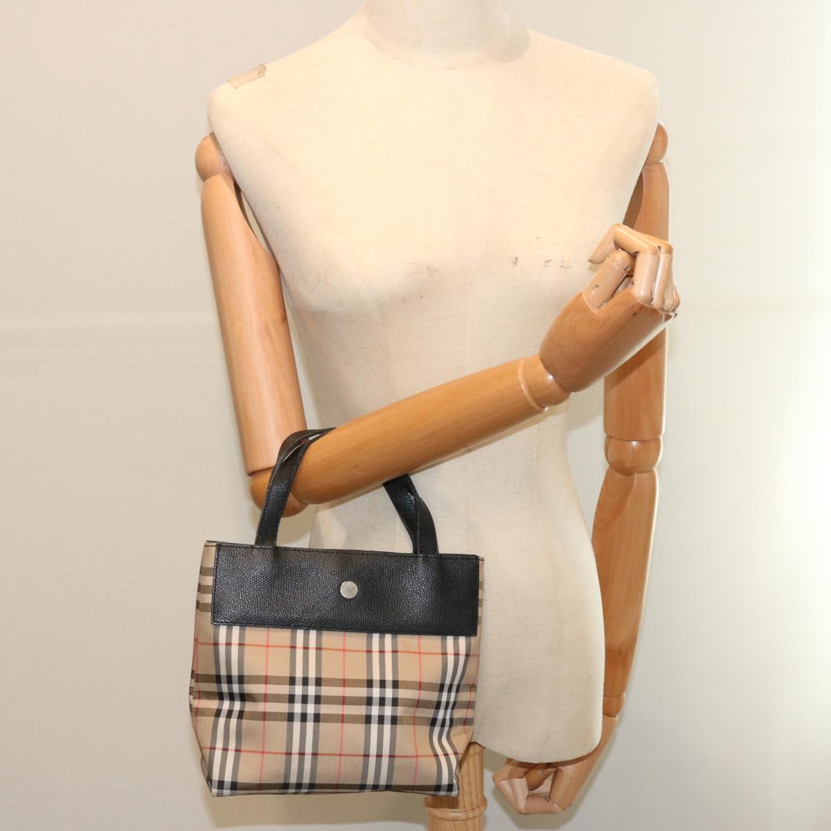 BURBERRY Nova Check Hand Bag Nylon Beige Auth ep4001