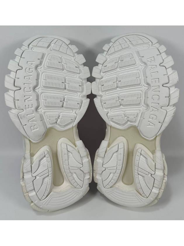 Luxury Balenciaga  track sneakers 240