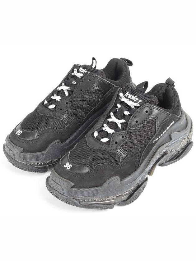Luxury Balenciaga  Triple S sneakers 35 5 225
