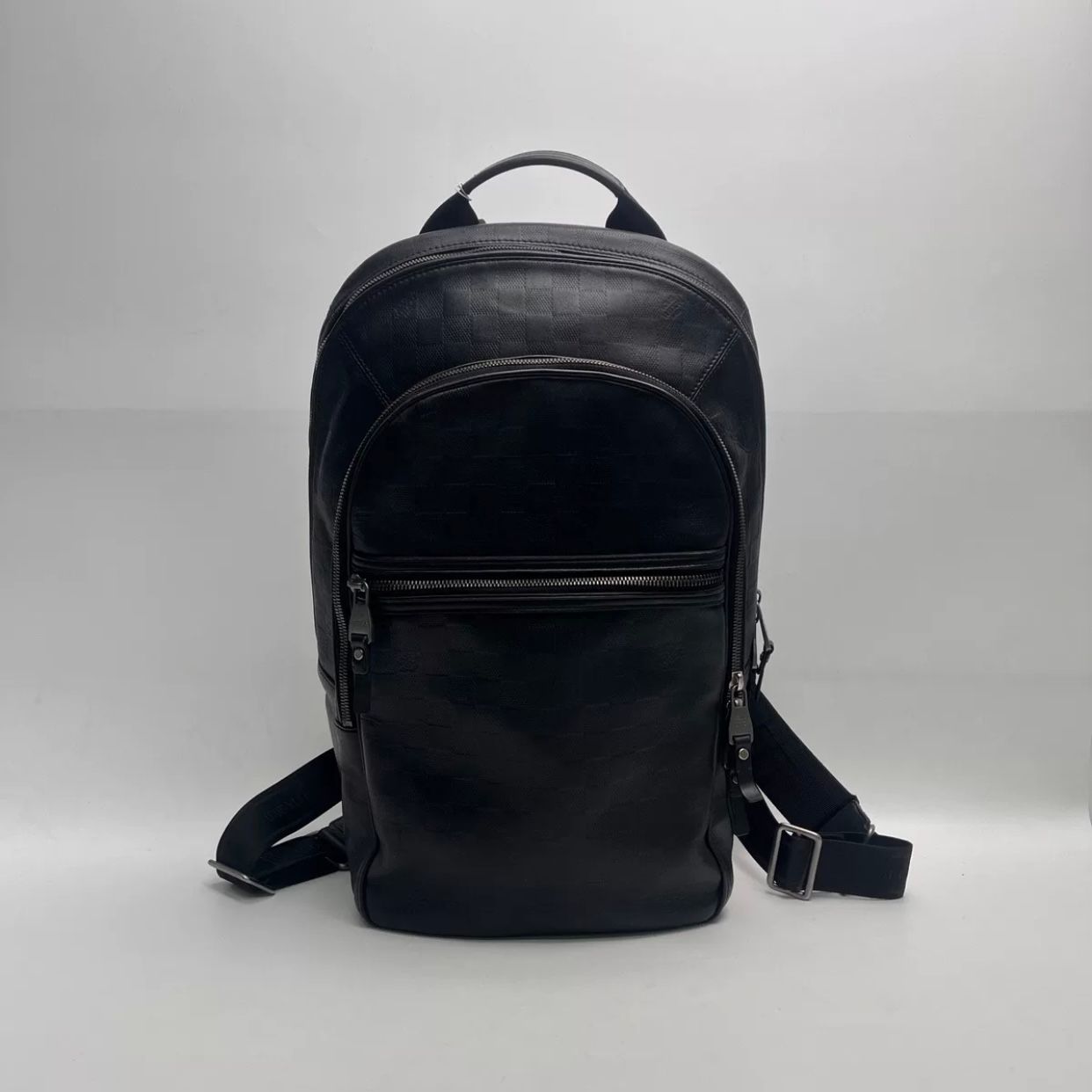 preloved Louis Vuitton (LV)  backpack 24x47cm black 22528