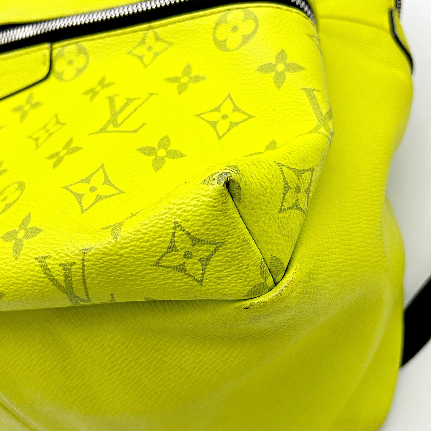 LOUIS VUITTON Taiga Monogram Discovery Backpack PM Yellow LA36874