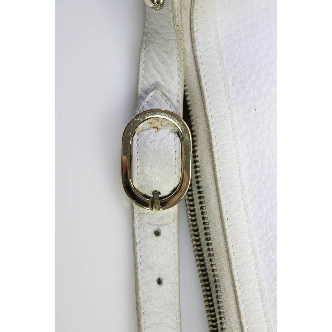 RARE, Gucci 'Blondie', white textured leather, hobo bag style, shoulder bag with a wide red and blue Sherry stripe, an XL gold 'GG' emblem