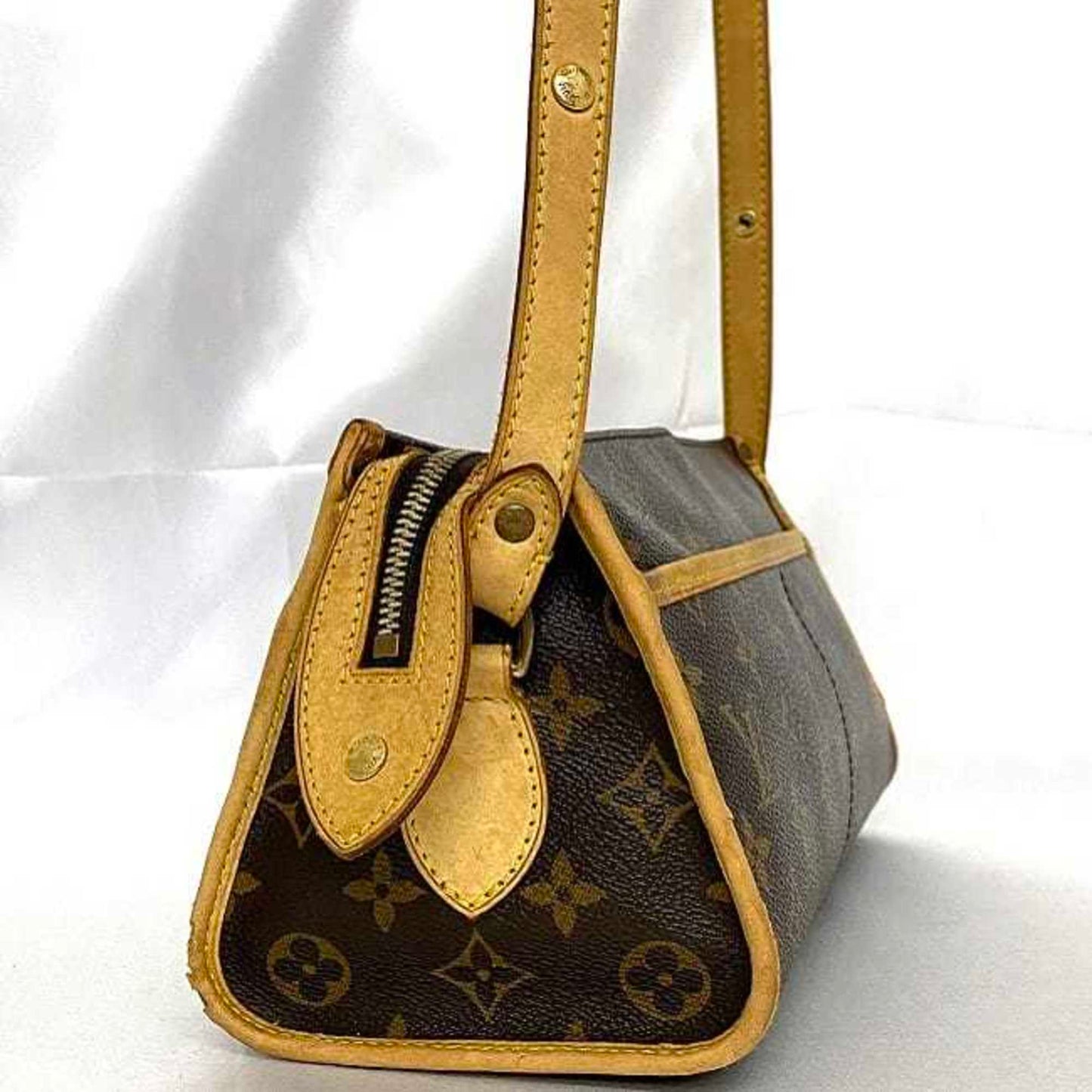 Louis Vuitton Monogram   Monogram Monogram Shoulder Bag