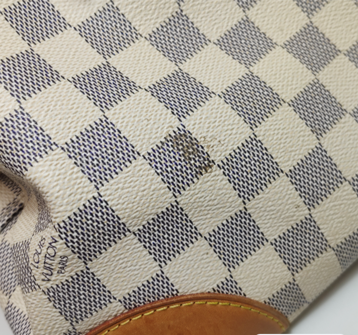 Preloved Louis Vuitton (LV)Hampstead MM Bag White 250203781048434