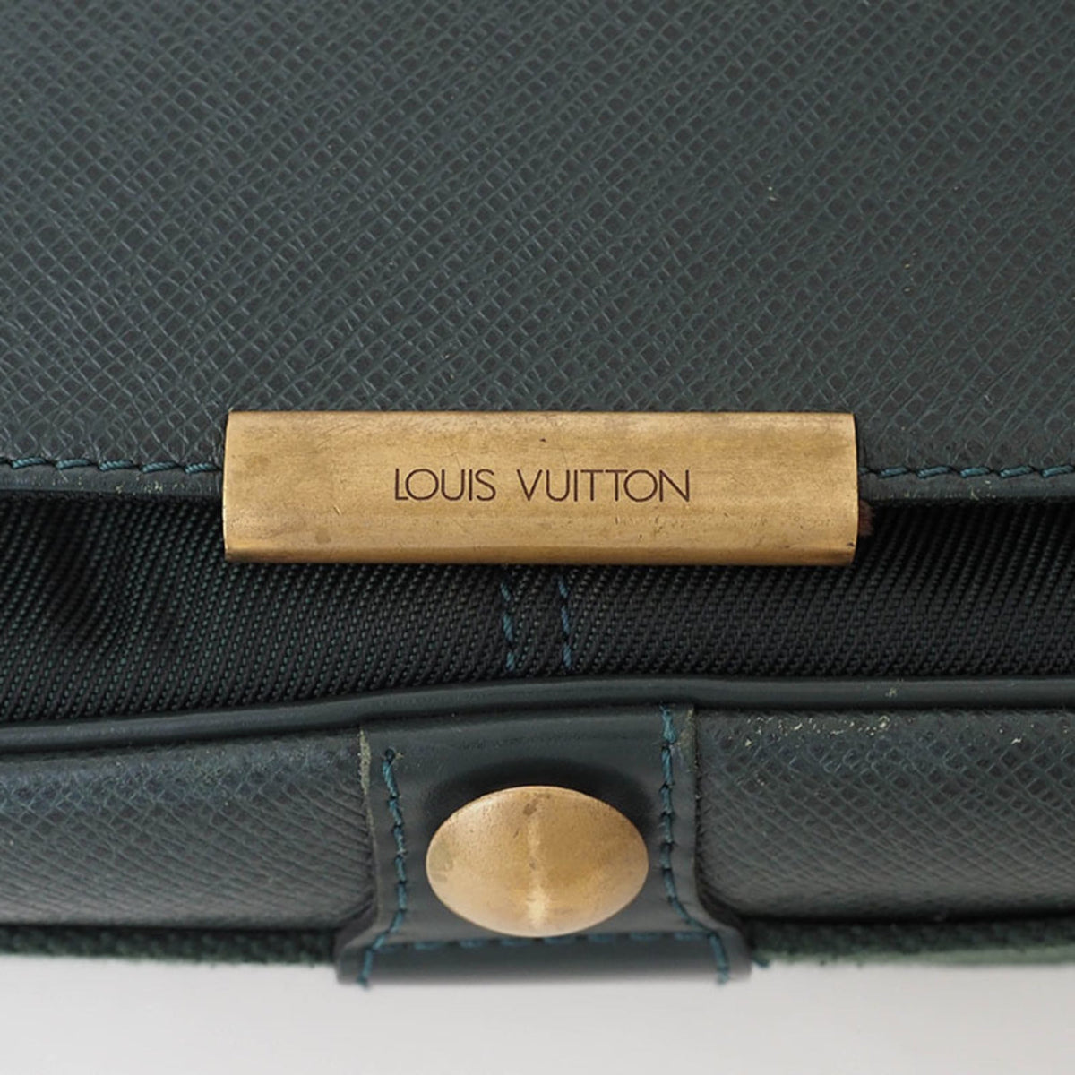 Louis Vuitton Taiga Episea  Taiga Leather Shoulder Bag