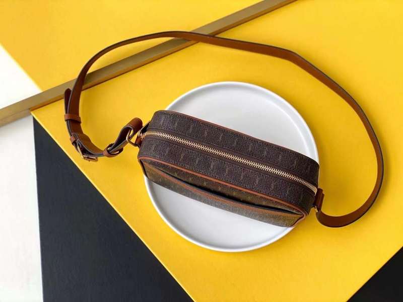 Yves Saint Laurent - Bags - The Wells Bags  202