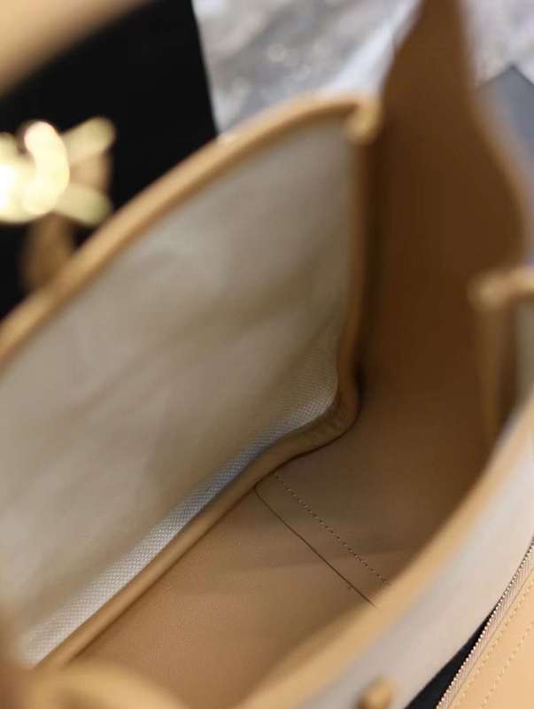 Yves Saint Laurent - Bags - The Wells Bags  658