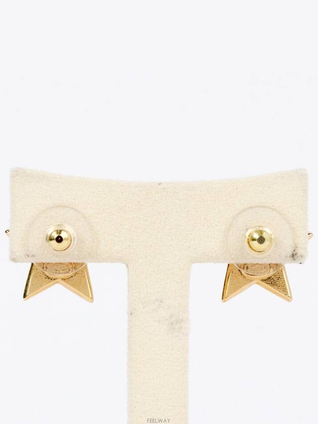 women earrings Chanel
