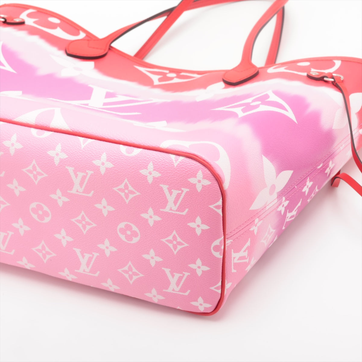 Louis Vuitton LV Escal Nevarful MM M45127   at