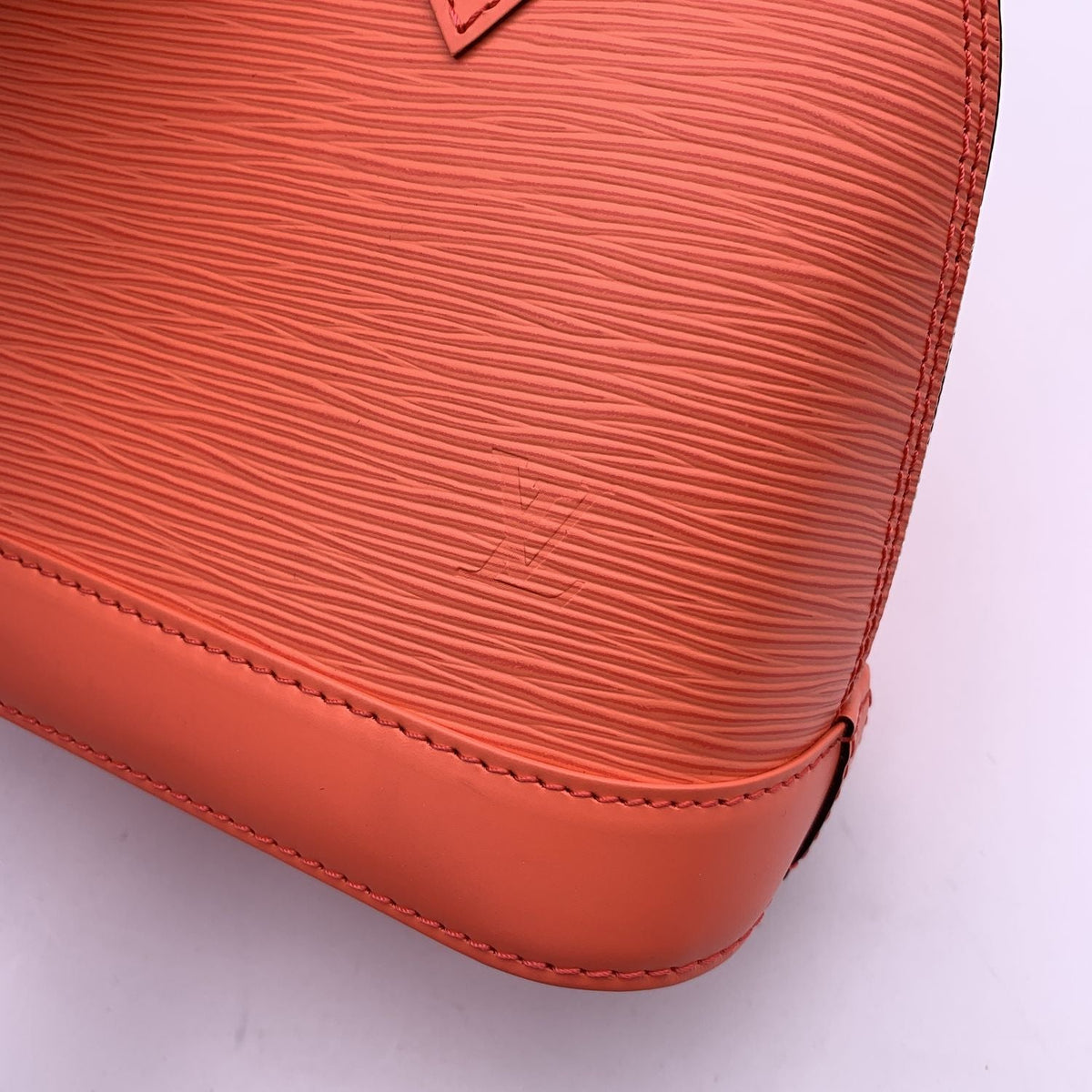 LOUIS VUITTON Poppy Epi Leather Alma Bb Bag Handbag With Strap