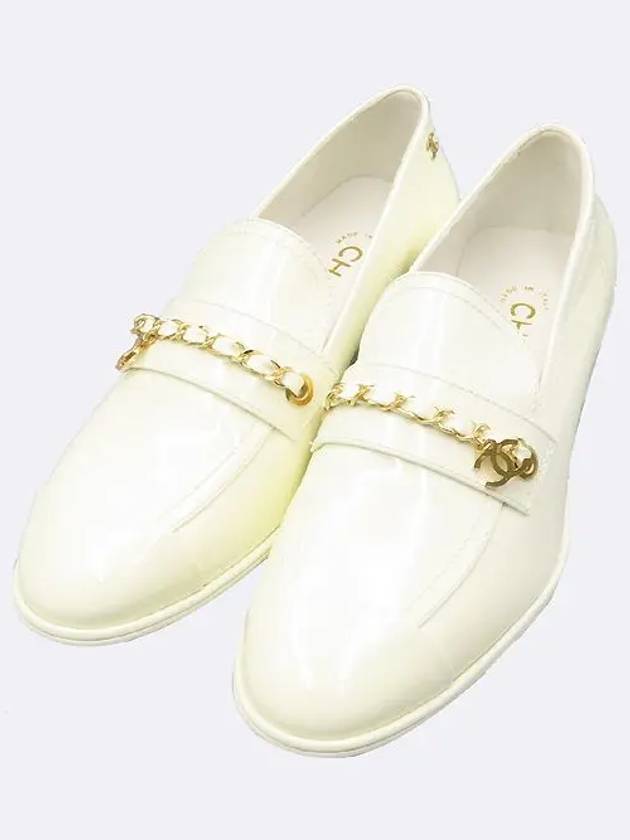 G38559 White patent leather silver COCO logo women s loafers 240MM Chanel