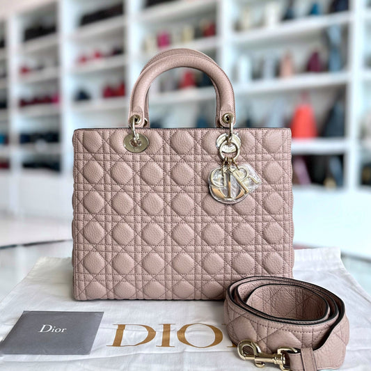 *Flap, Grained Calfskin* Lady Large Grained Calfskin Nude Pink Blush LGHW