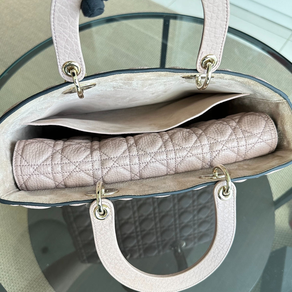 *Flap, Grained Calfskin* Lady Large Grained Calfskin Nude Pink Blush LGHW