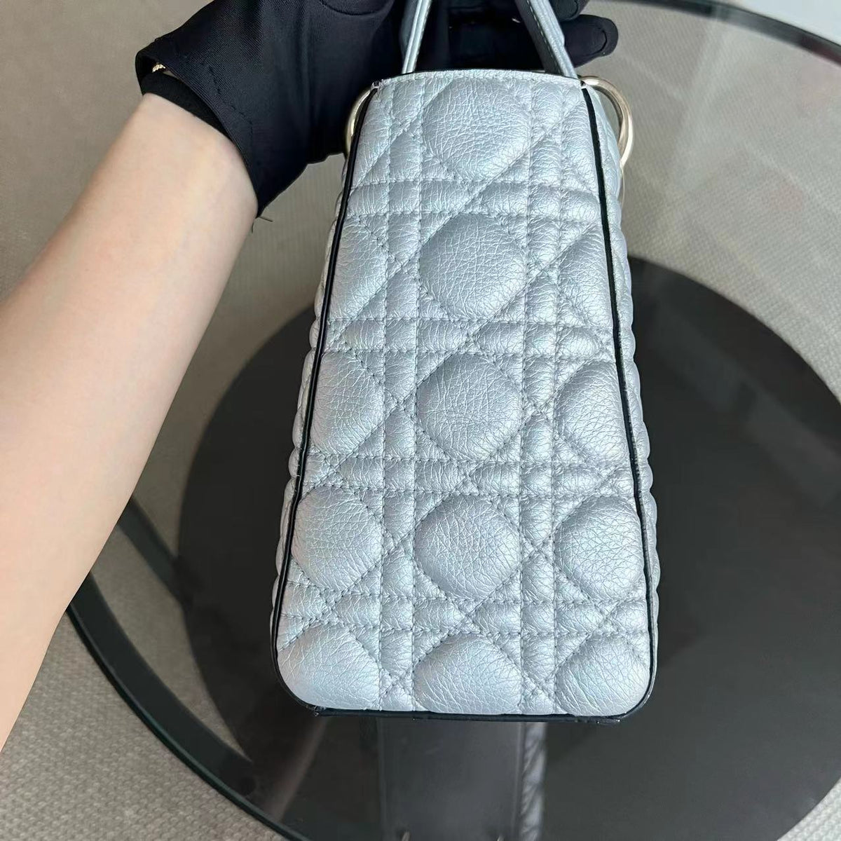 *Flap Version* Lady Medium Cannage Metallic Aged Calfskin Silver Golden Hardware