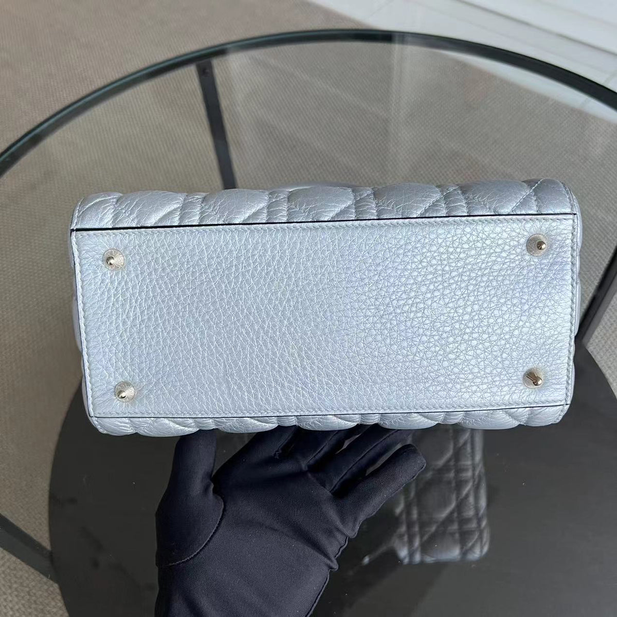 *Flap Version* Lady Medium Cannage Metallic Aged Calfskin Silver Golden Hardware