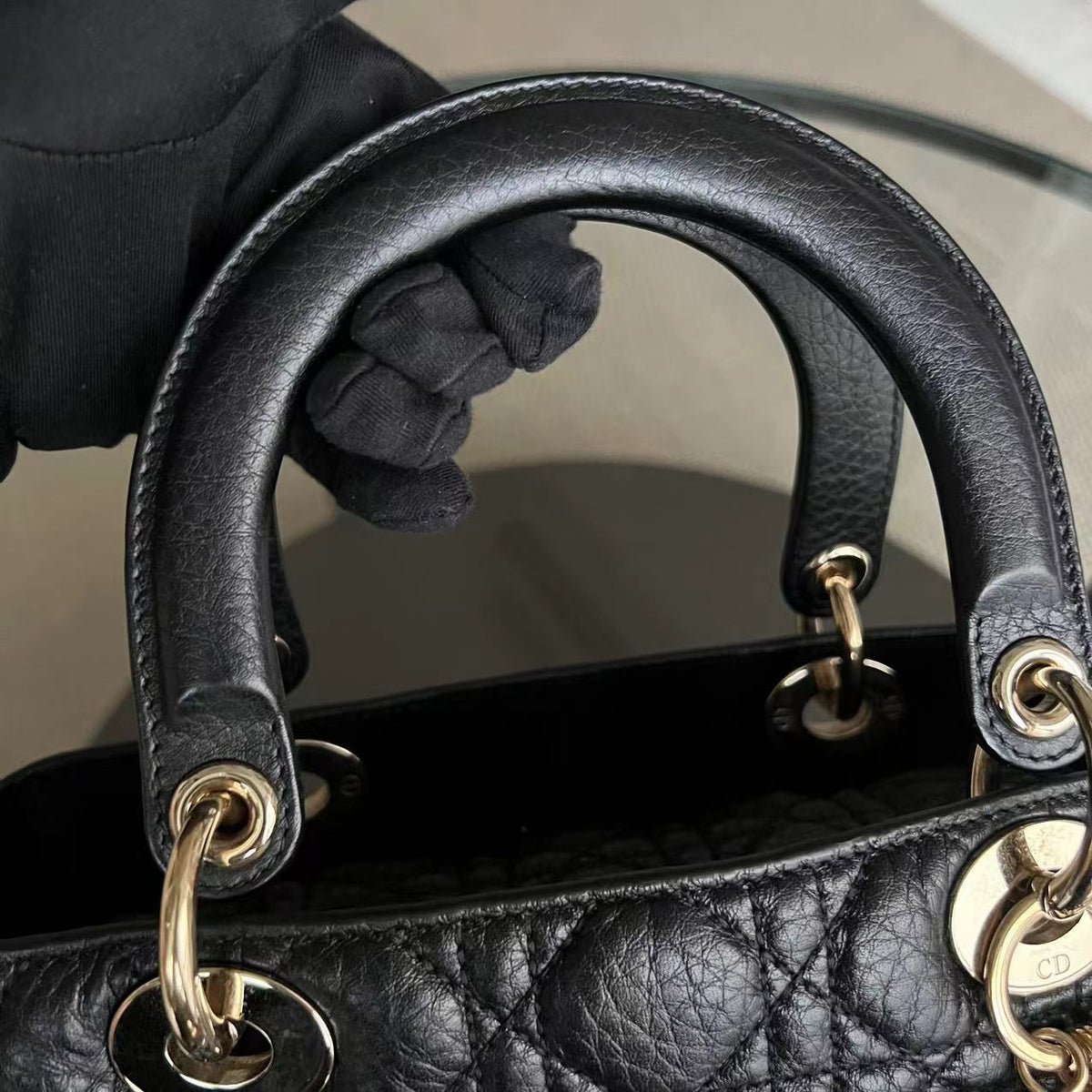*Flap Version* Lady Medium Flap Cannage Grained Calfskin  Black GHW