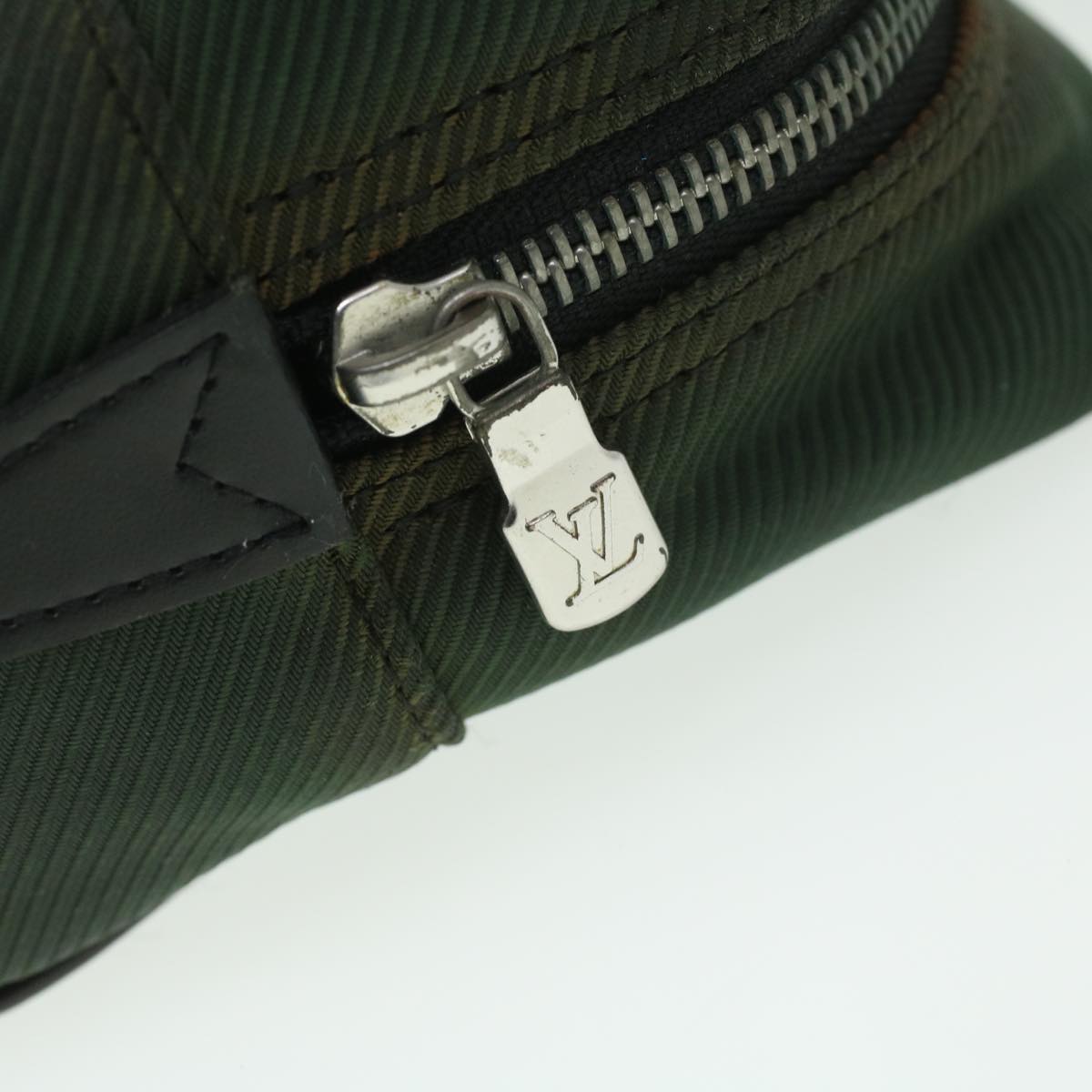 LOUIS VUITTON Taiga Parana Clutch Bag Epicea M30752 LV Auth fm2072